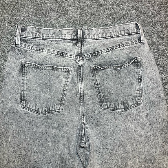 Universal Thread Vintage Straight Jeans Womens Size 12/25 Gray Denim Cropped - Picture 11 of 11